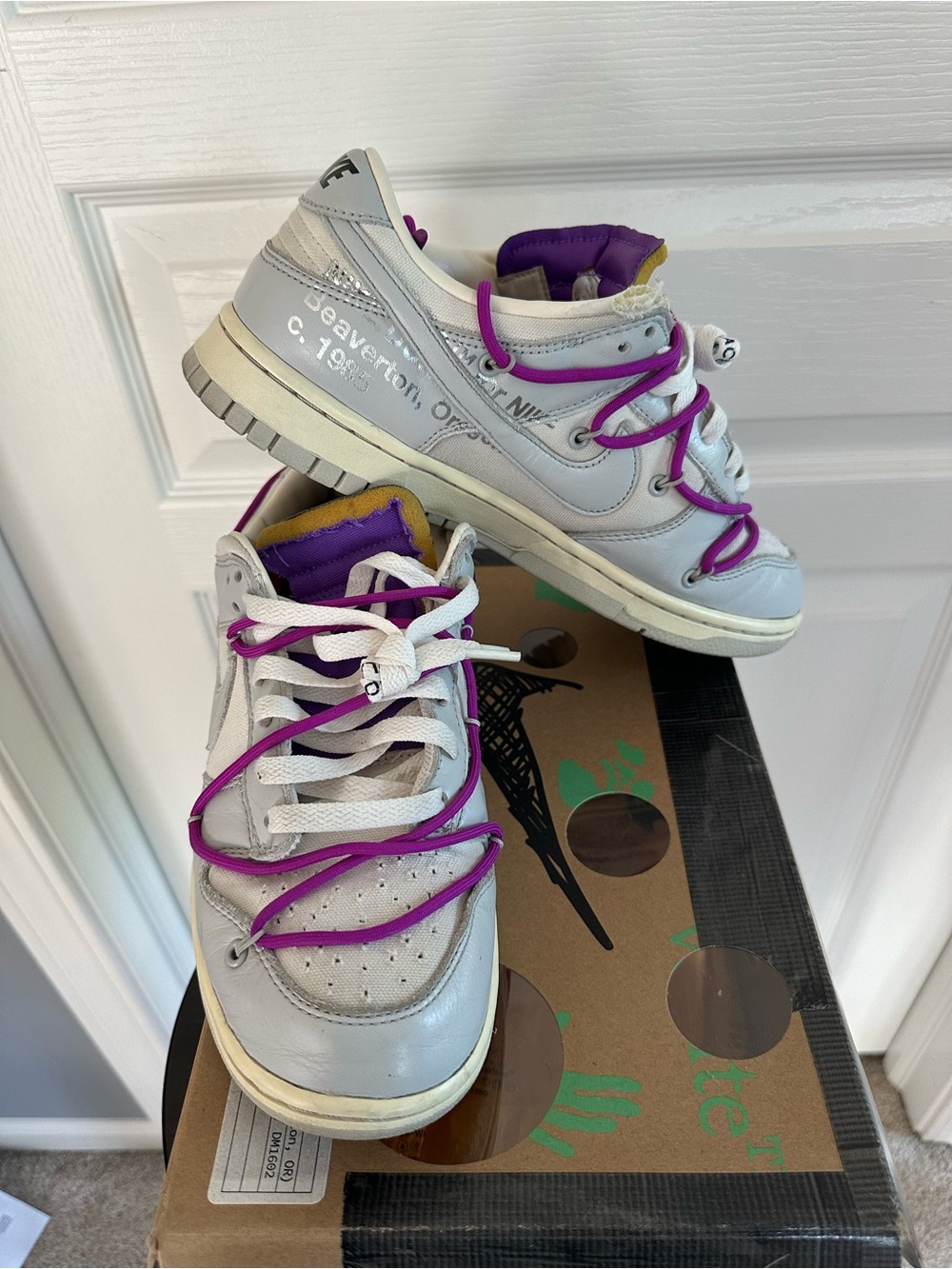 Nike Dunk Low Off-White Lot 28 – EUC with Box – Men’s Size 8.5 – DM1602-111 Auth